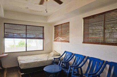 Se Vende Bella Casa en Pochomil Frente al Mar