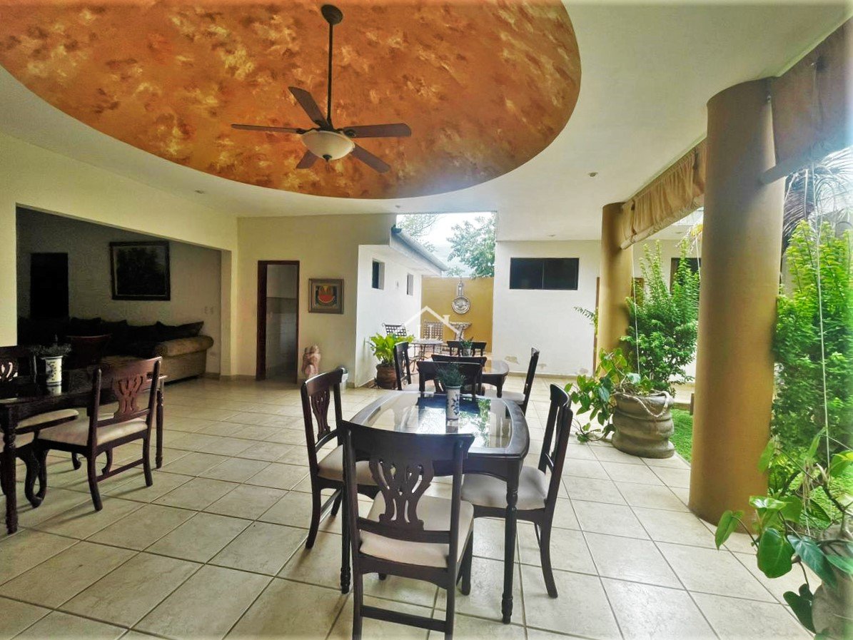 Hotel en Renta en Villa Fontana | 10 Habitaciones con Baño Privado | Zona Céntrica Managua