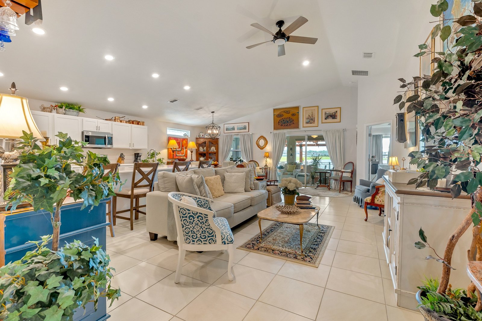 Casa en Venta en Saint Cloud, Orlando con Vista al Agua