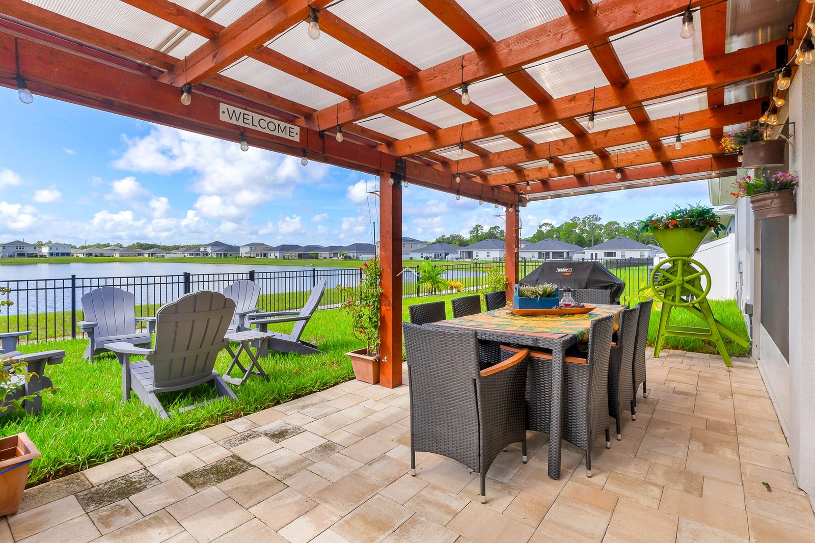 Casa en Venta en Saint Cloud, Orlando con Vista al Agua