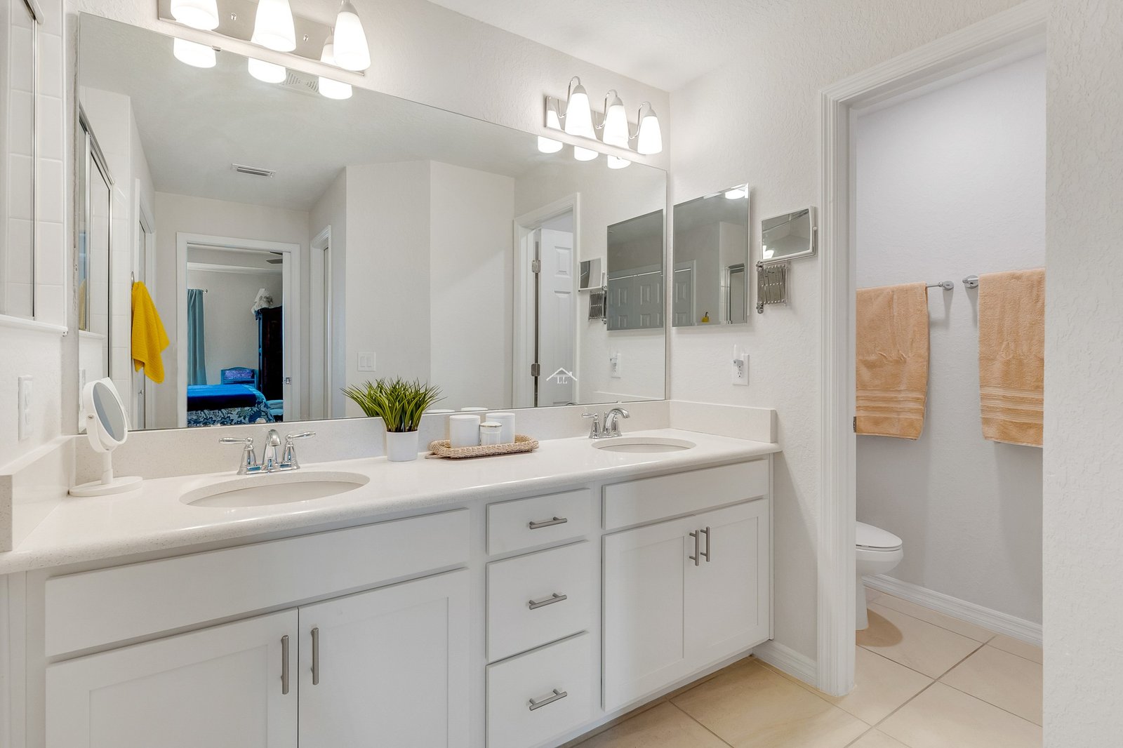 Casa en Venta en Saint Cloud, Orlando con Vista al Agua