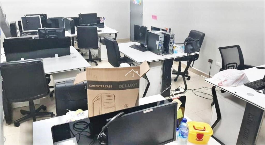 Se Rentan Oficinas Todo Incluido en Carretera Masaya con Internet, Luz, Recepción y Sala de Reuniones
