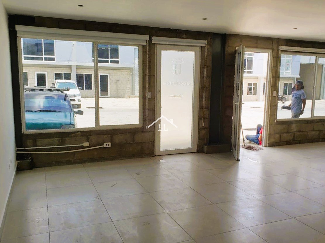 Excelente Oportunidad! Se Venden Ofibodegas en Pre Construcción en Sector Pista Suburbana