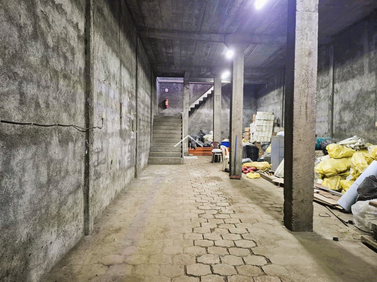 ¡Gran Oportunidad en el Corazón del Comercio! Se Renta Local/ Bodega de 780 m² en el Mercado Oriental