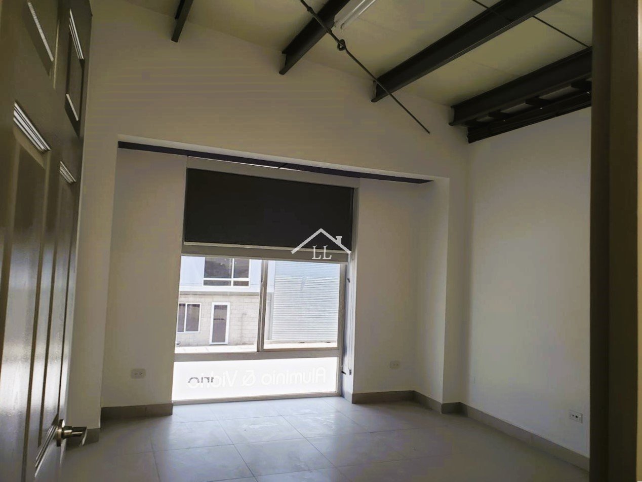 Excelente Oportunidad! Se Venden Ofibodegas en Pre Construcción en Sector Pista Suburbana