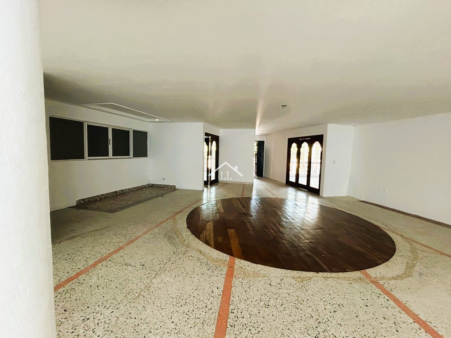 Se Renta Casa en Reparto Robles 2 etapa U$ Renta 2,800.00 , ideal para hostal o consultorios u oficinas