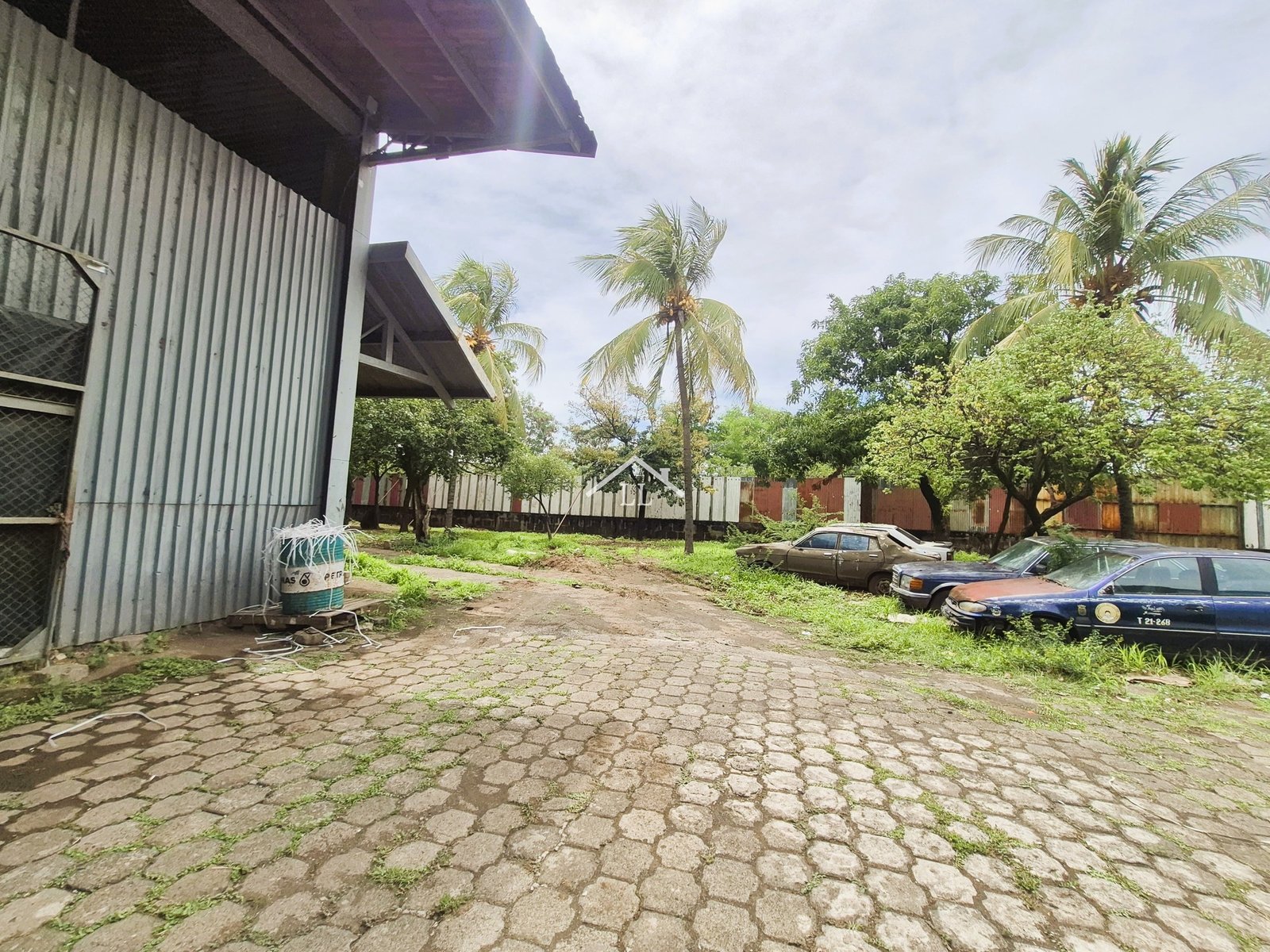 Se Renta Bodega de 4,126.23 m² en Sector Paso Desnivel Portezuelo U$22,700.00