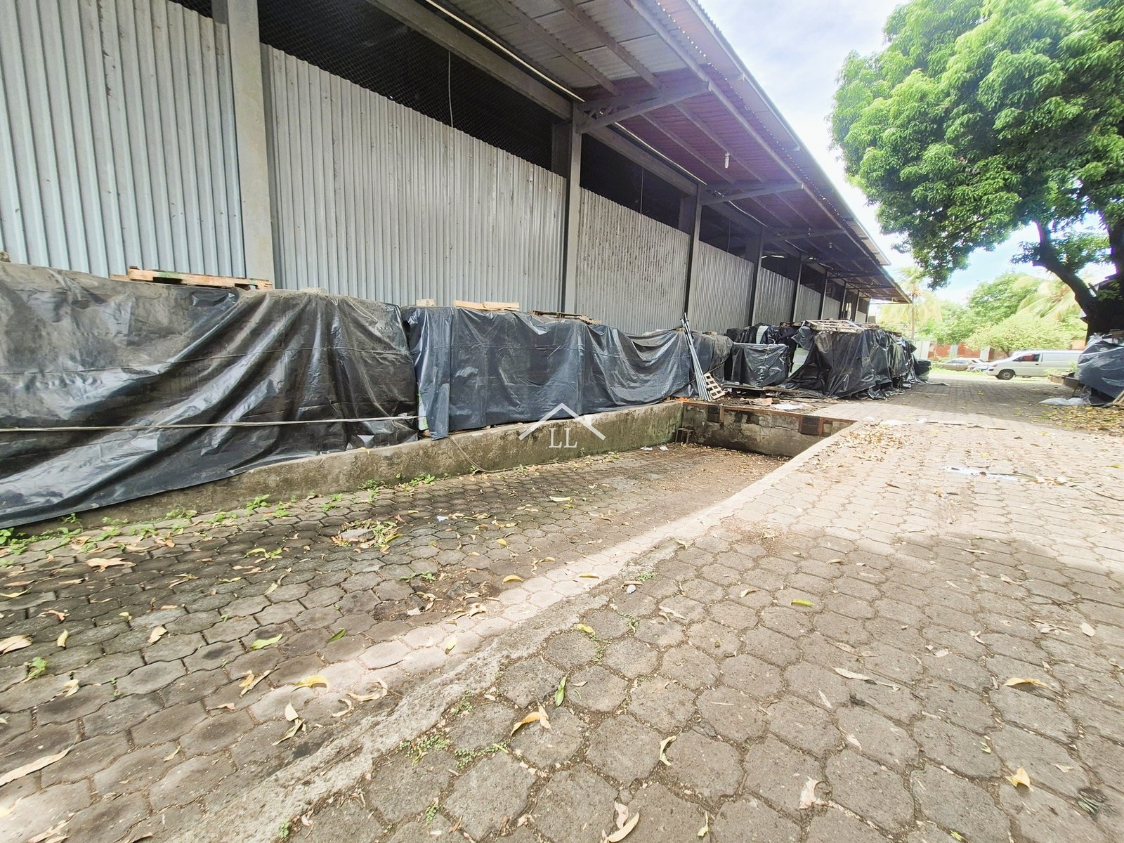Se Renta Bodega de 4,126.23 m² en Sector Paso Desnivel Portezuelo U$22,700.00