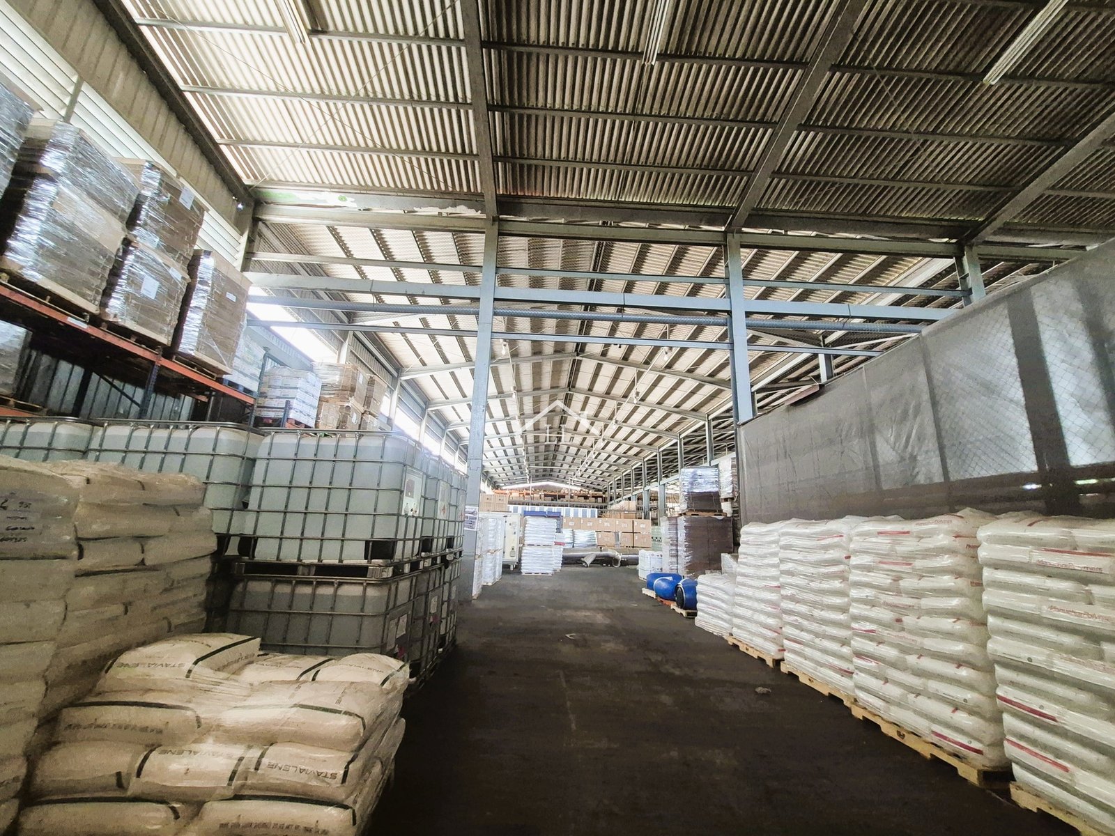 Se Renta Bodega de 4,126.23 m² en Sector Paso Desnivel Portezuelo U$22,700.00