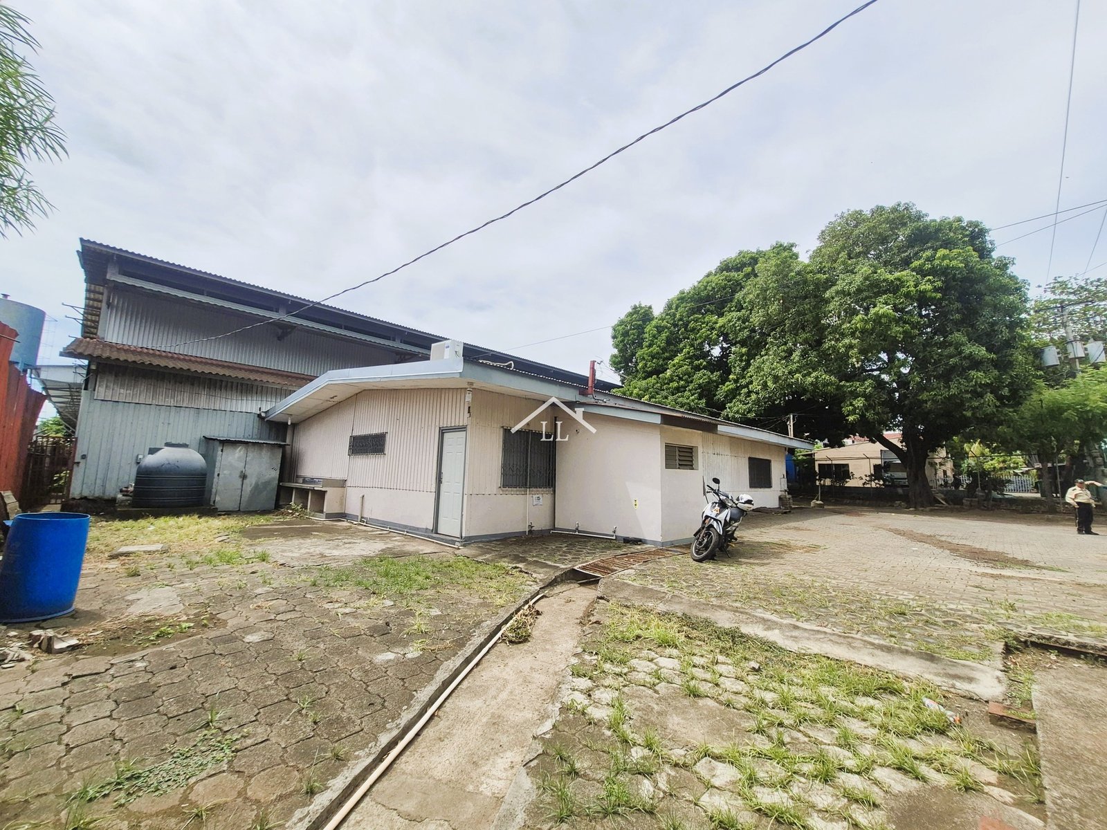 Se Renta Bodega de 4,126.23 m² en Sector Paso Desnivel Portezuelo U$22,700.00