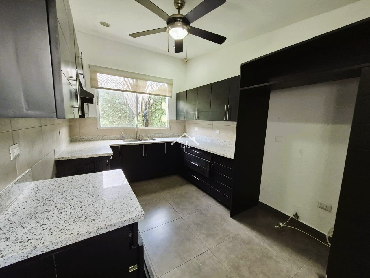 Casa en renta en condominio Estancia de Santo Domingo,