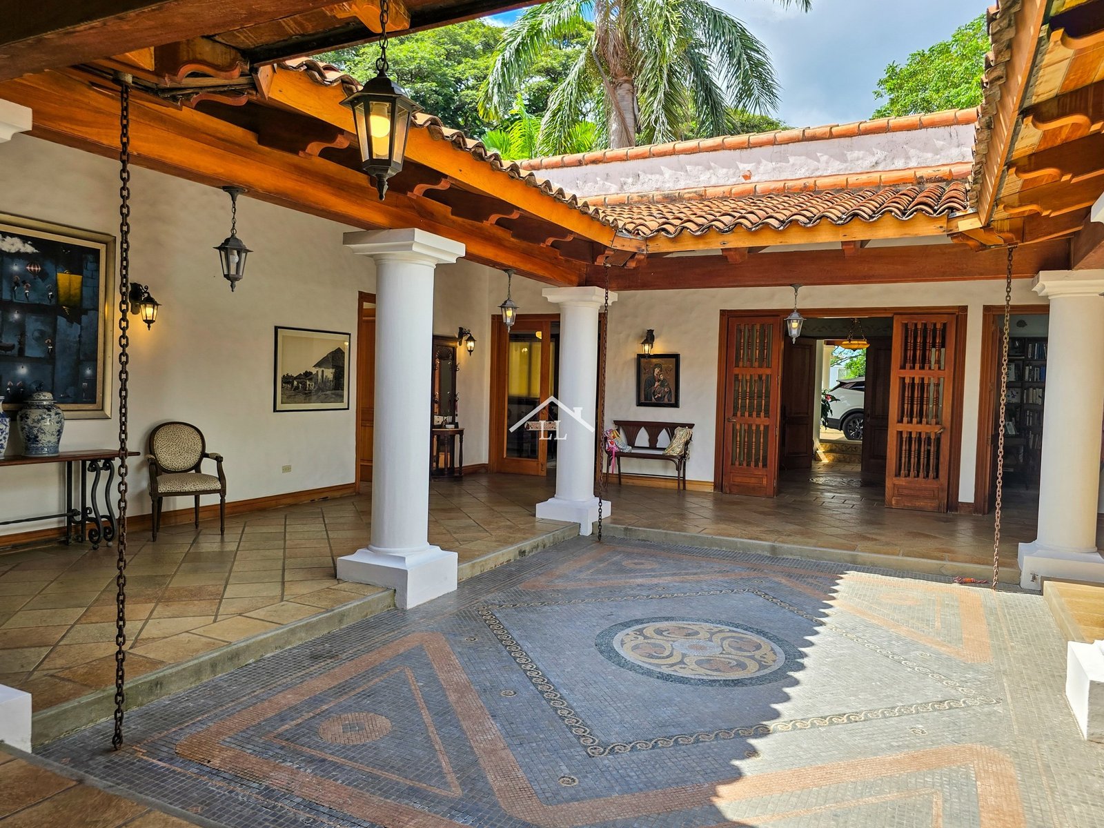Se renta espectacular residencia en Mirador de Santo Domingo – Exclusividad, comodidad y elegancia en un solo lugar.