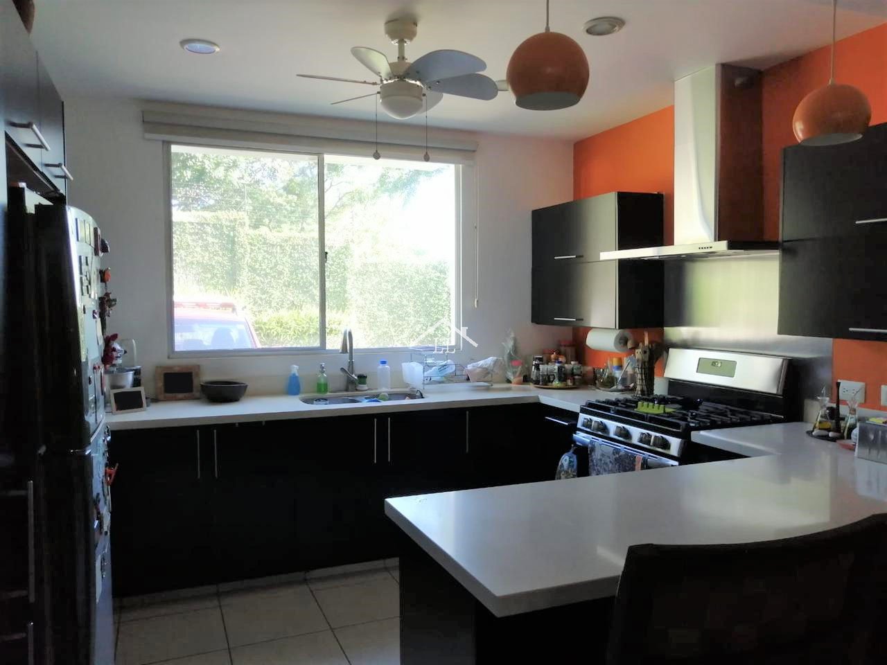 Casa en Venta Amoblada en Condominio Cerca de Galerías Santo Domingo