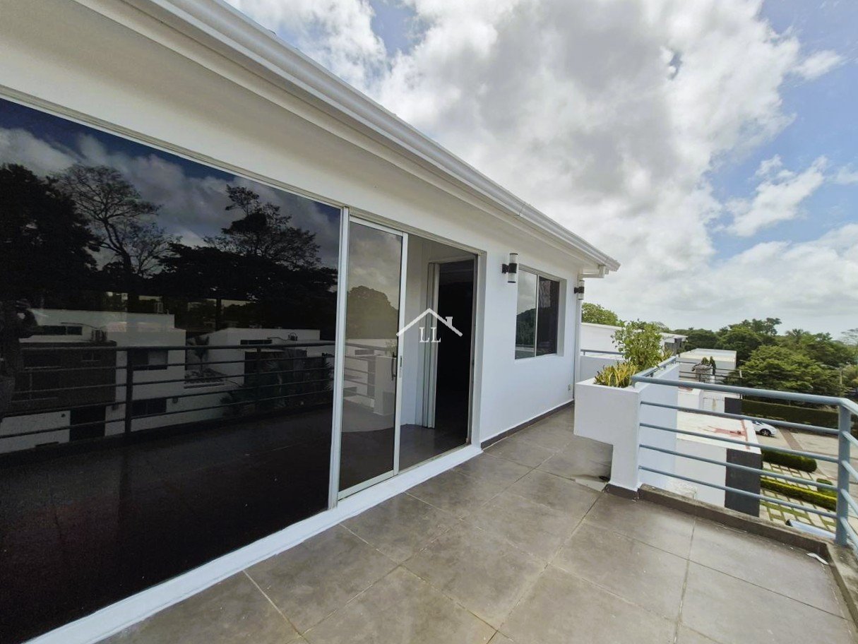 Casa en renta en condominio Estancia de Santo Domingo,