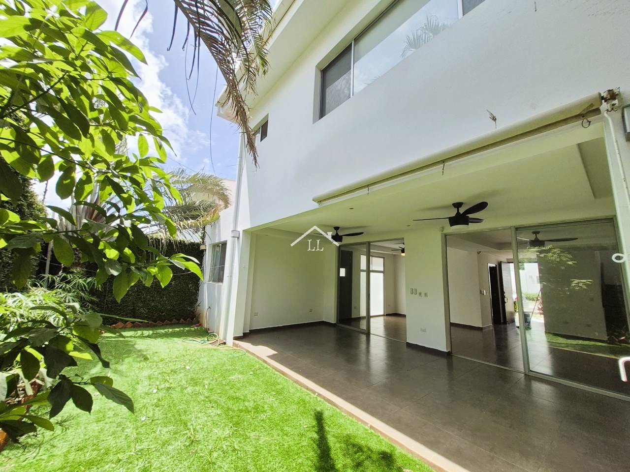 Casa en renta en condominio Estancia de Santo Domingo,