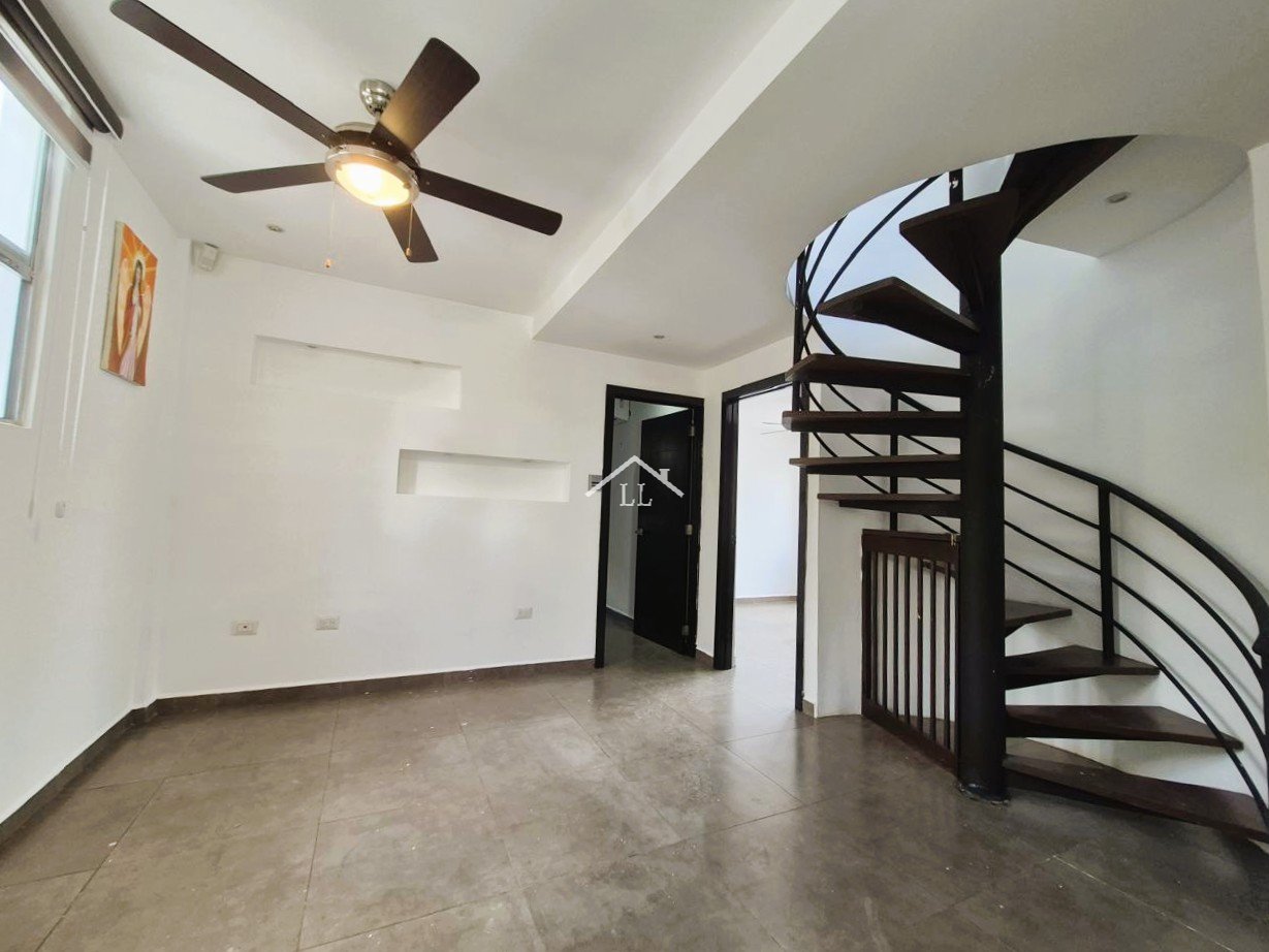 Casa en renta en condominio Estancia de Santo Domingo,
