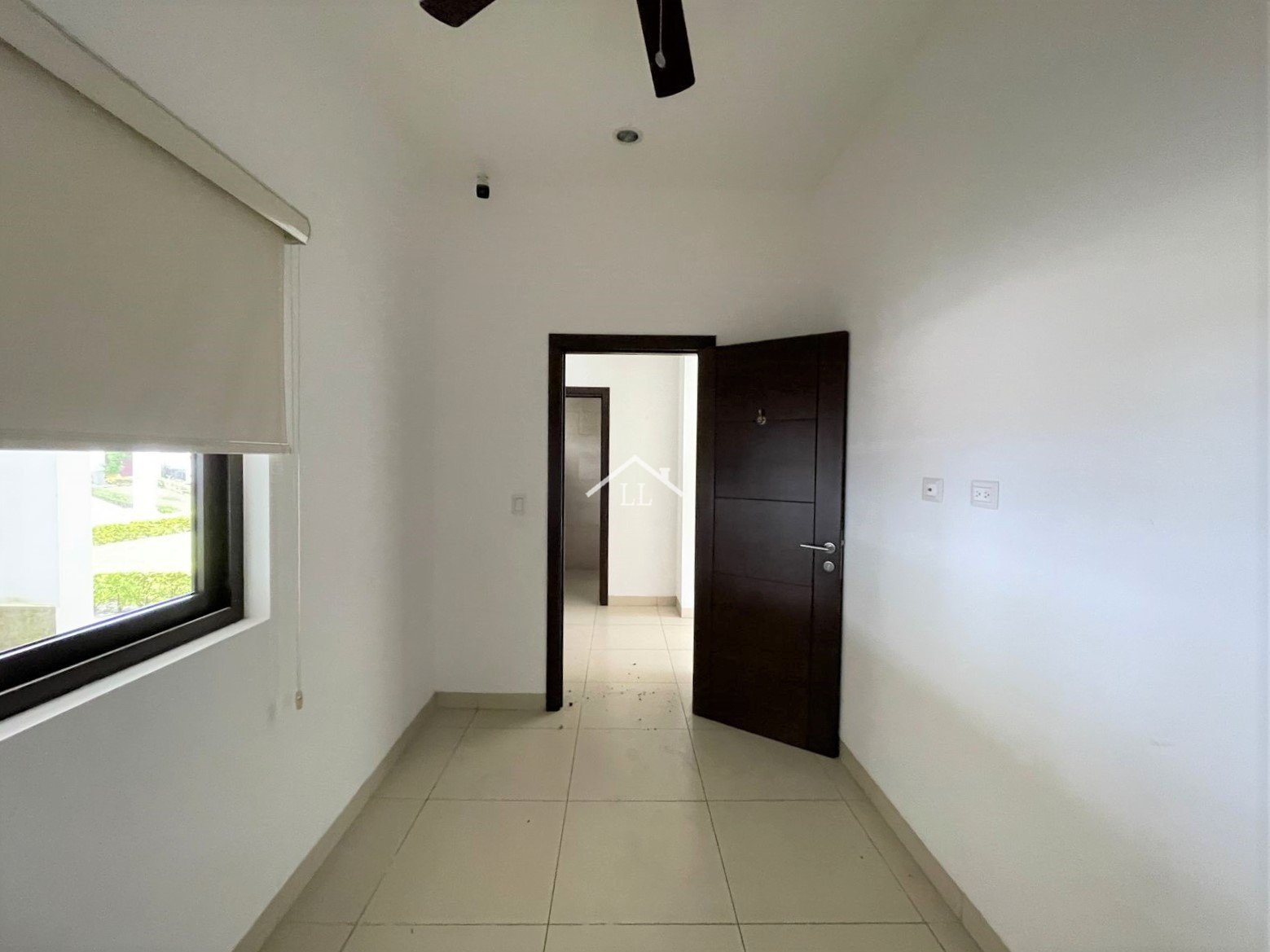 Se Vende Casa con Piscina en Condominio en Santo Domingo