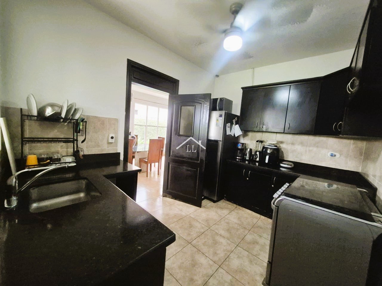 Se Vende Casa en Condominio Céntrico en Santo Domingo