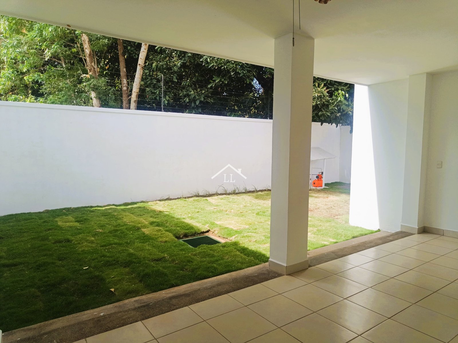 Casa en Venta en Condominio en Las Colinas