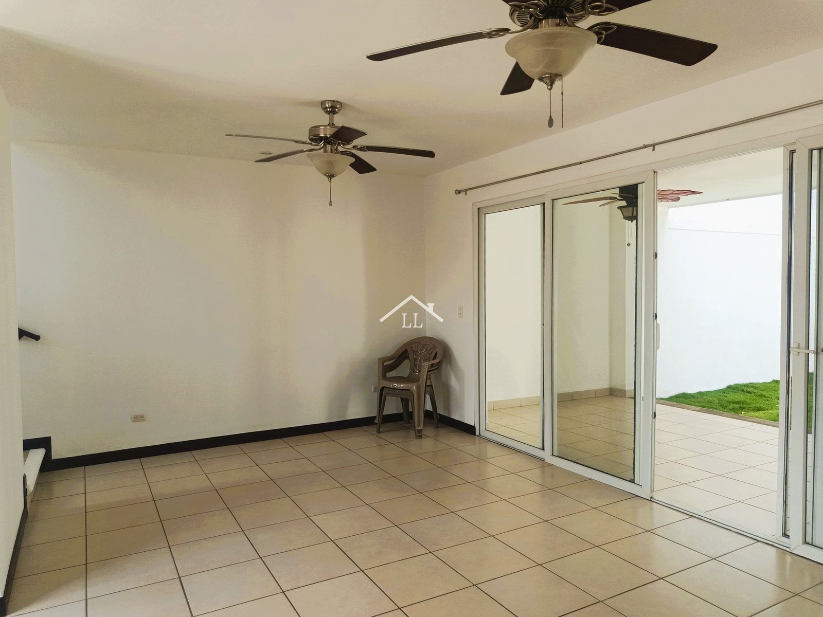 Casa en Venta en Condominio en Las Colinas