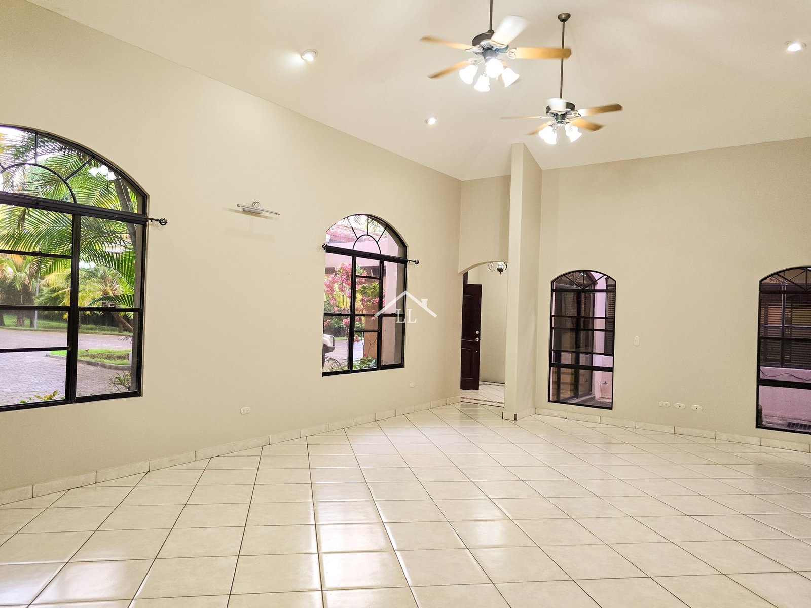 Se Vende Linda Casa en Sector Villa Fontana Sur/Jocote Dulce