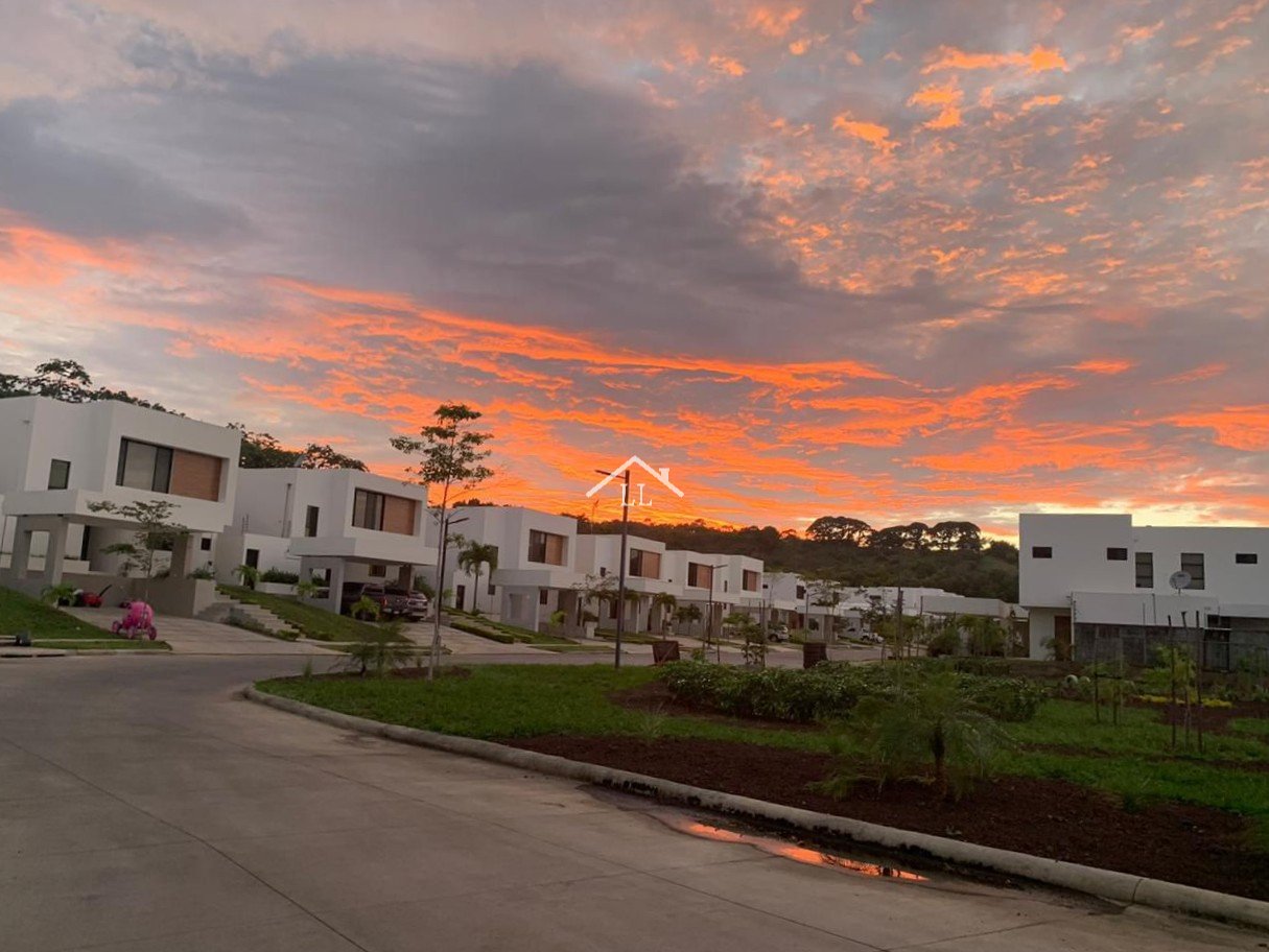 Se Vende Casa en Estancia de Santo Domingo