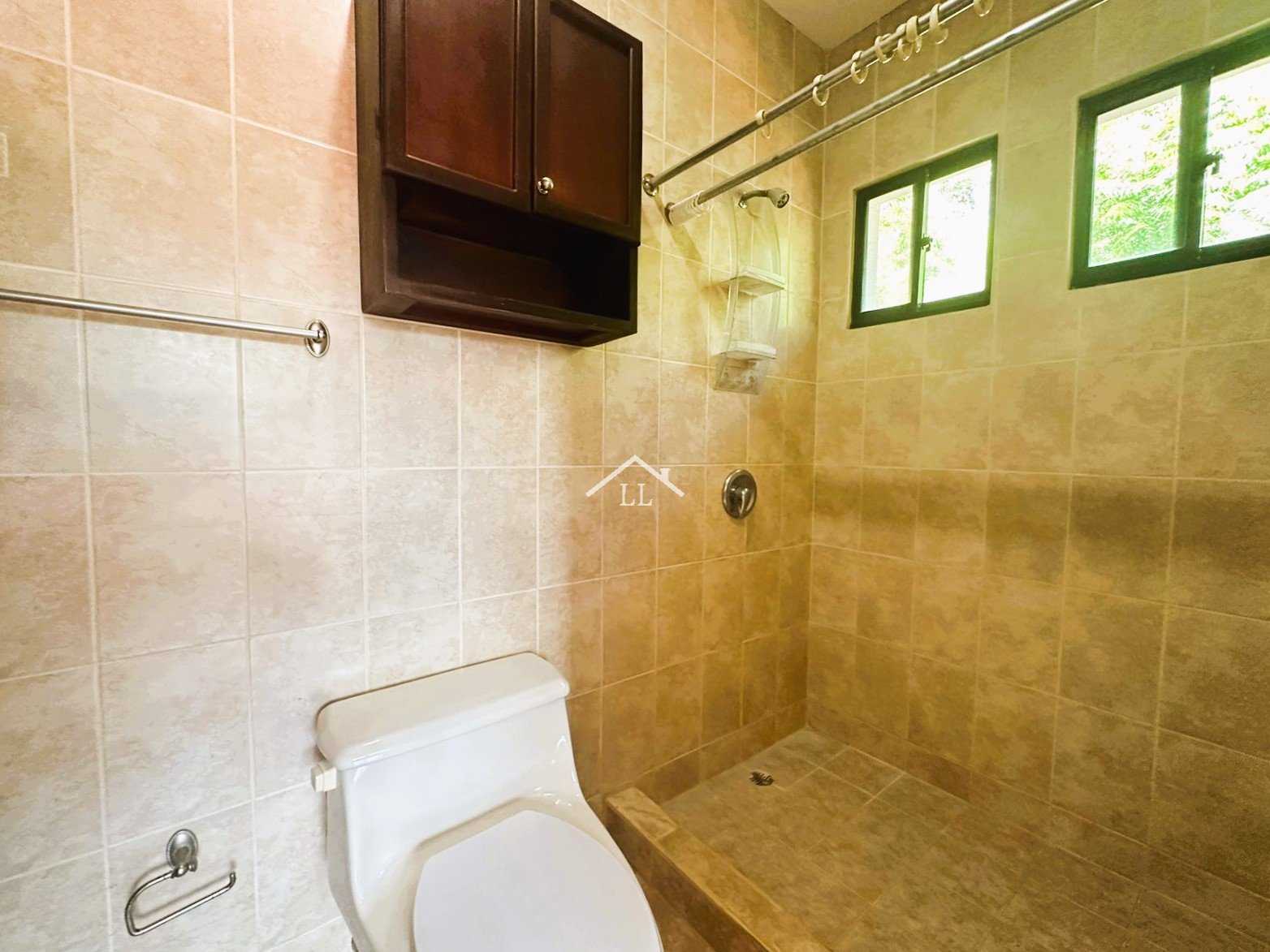 Se vende casa de dos pisos en Santo Domingo