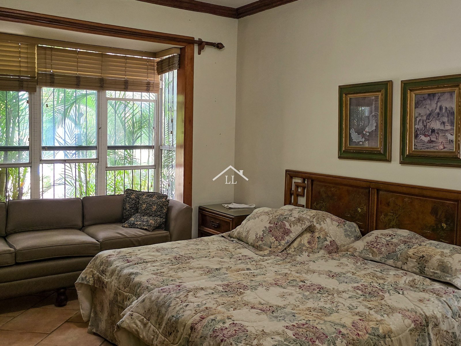 Se Vende Hermosa Casa en Carretera Sur con Amplio Apartamento Integrado