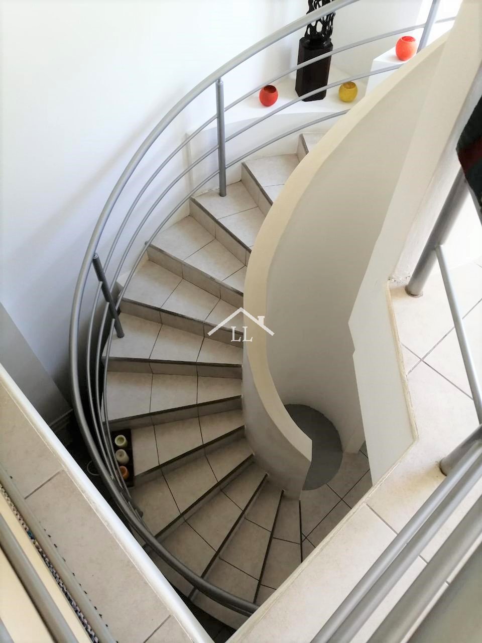Casa en Renta Amoblada en Condominio Cerca de Galerías Santo