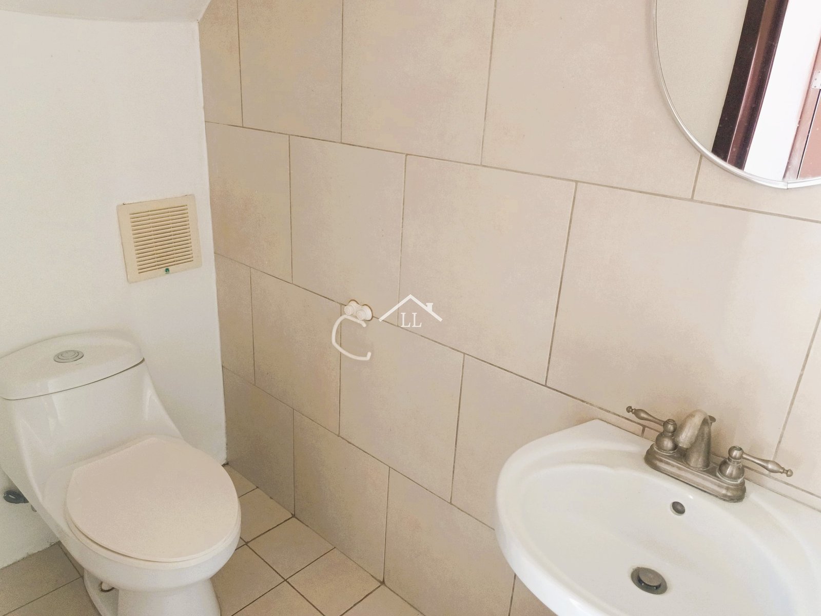 Casa en Venta en Condominio en Las Colinas