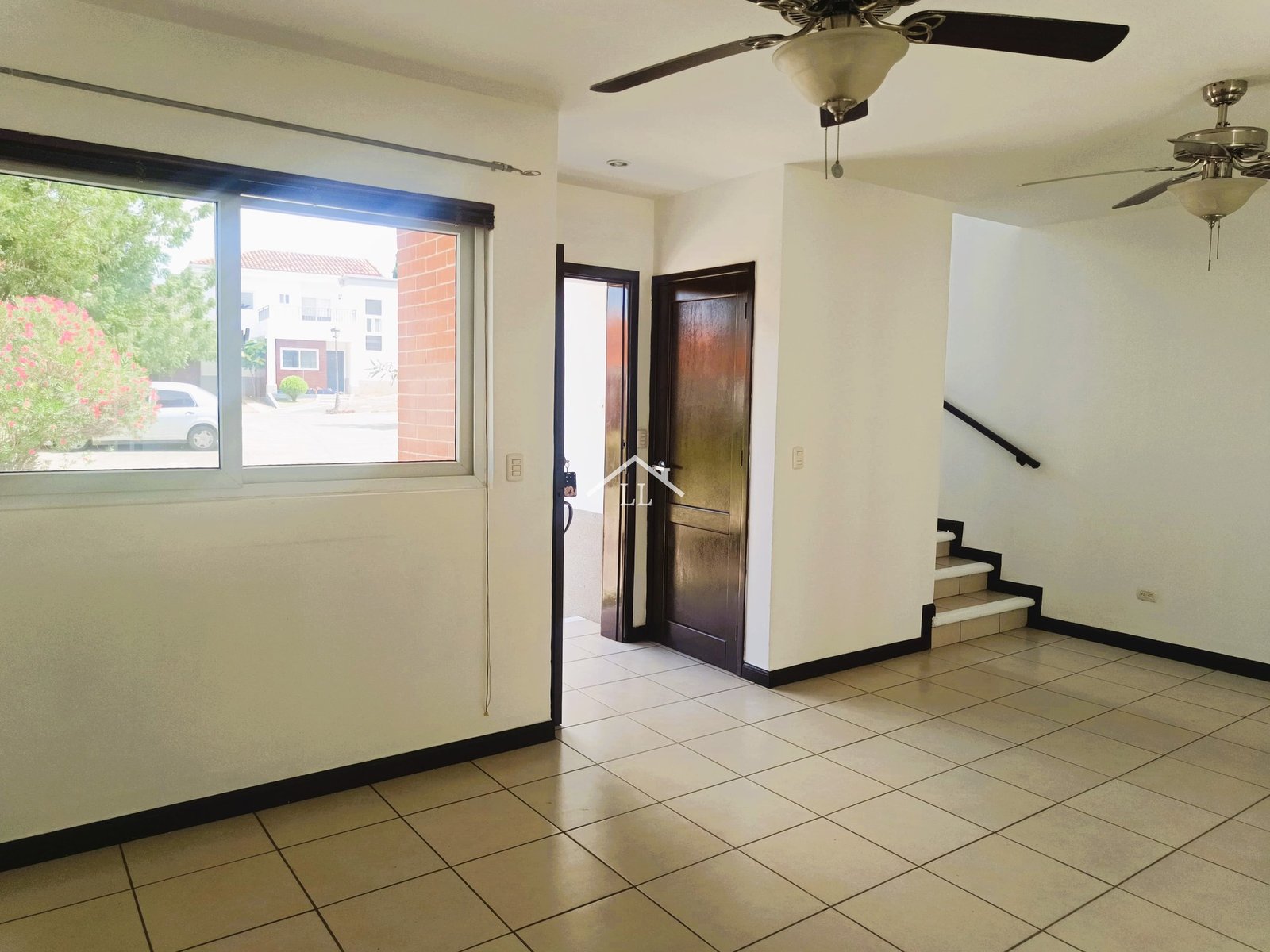 Casa en Venta en Condominio en Las Colinas