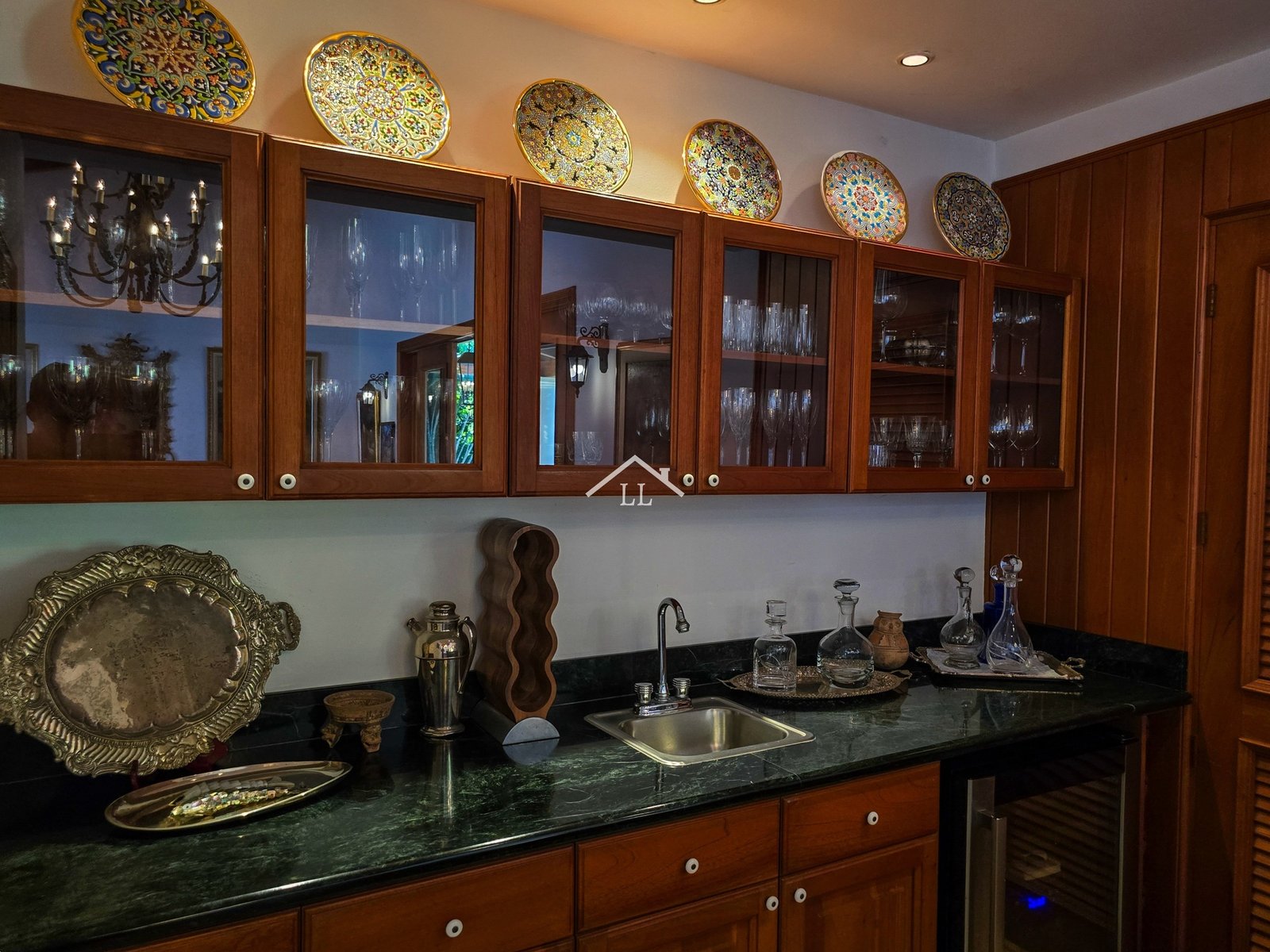 Se renta espectacular residencia en Mirador de Santo Domingo – Exclusividad, comodidad y elegancia en un solo lugar.