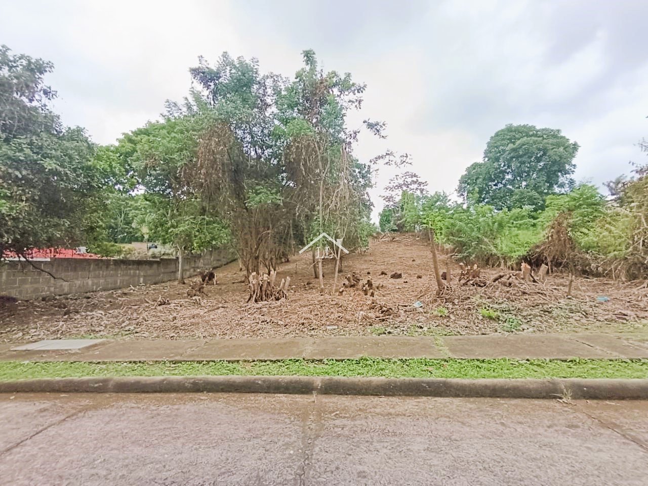 Se Vende Terreno en Balcones de Santo Domingo