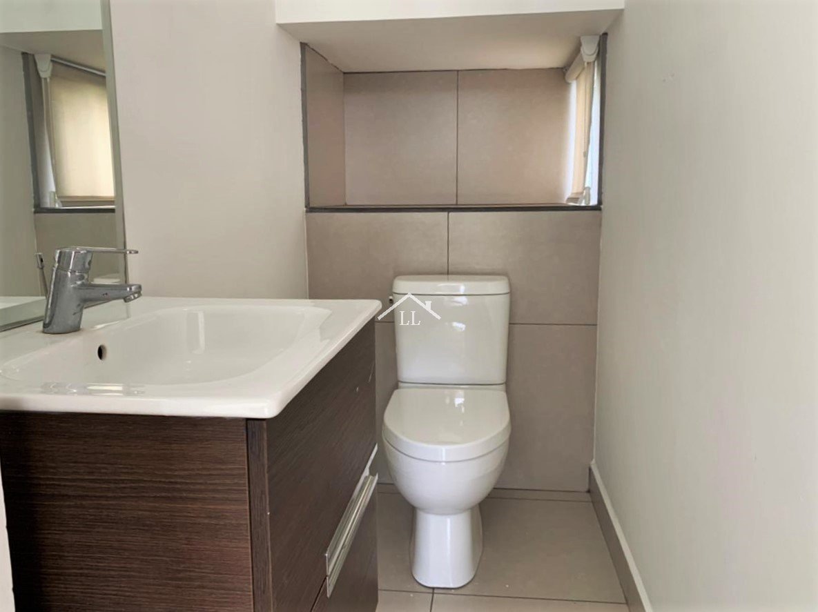 Venta de Casa en Condominio Céntrico en Santo Domingo para Inversión
