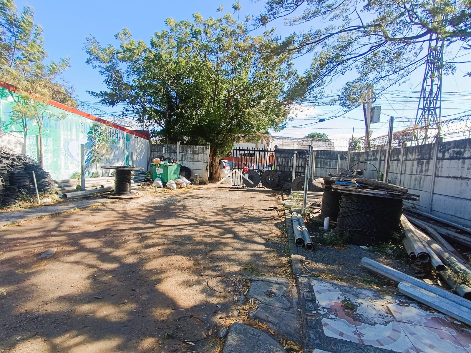 Se Renta Terreno de 469.07 v² en Bolonia