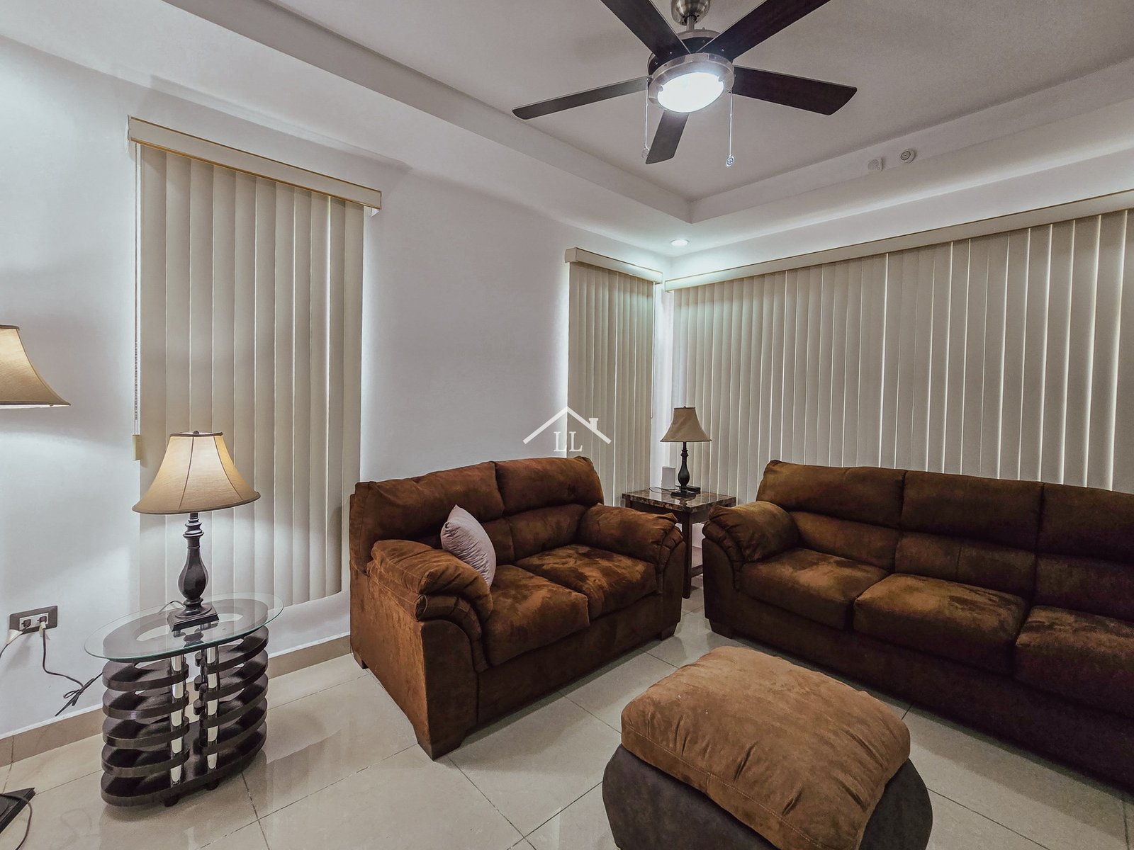 Venta de Hermosa Casa de Dos Pisos en Condominio Palmira de Santo Domingo